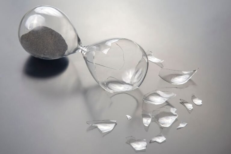 Reloj de arena quebrado