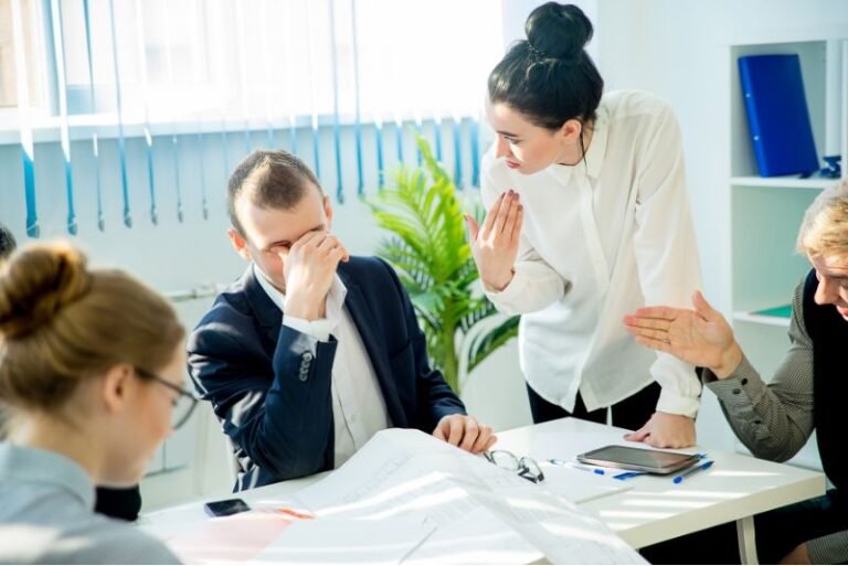 Reunion con discusión